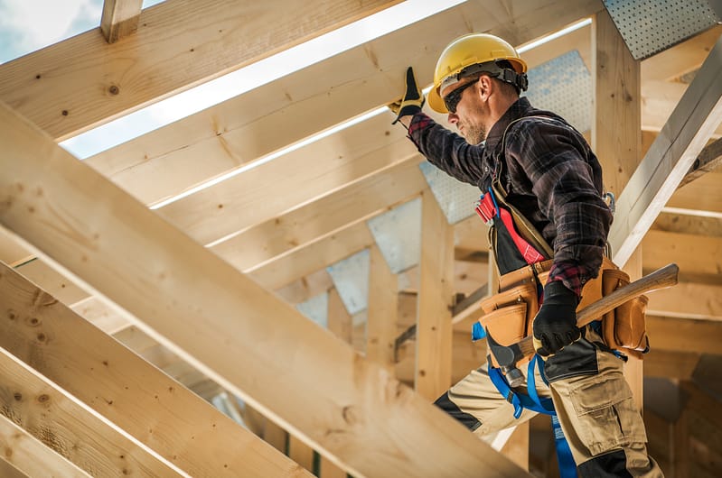 Vakkundige timmerman: Kwaliteitsvakmanschap voor maatwerk en duurzame houtbewerking